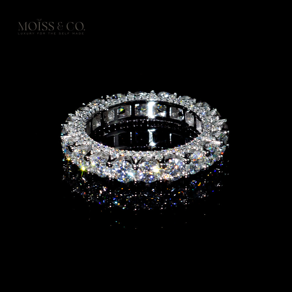 Elegant eternity ring with sparkling moissanite stones by Moiss & Co. Canada